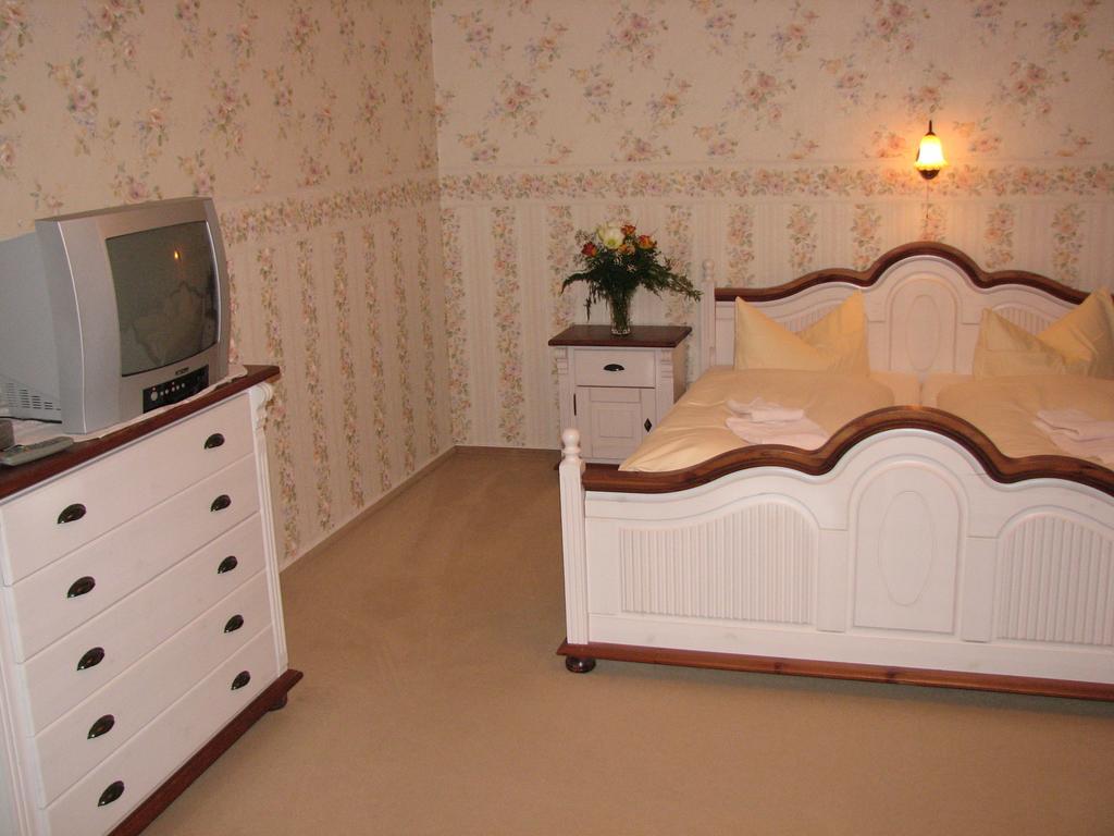Hotel Garni Dekorahaus Bad Schandau Δωμάτιο φωτογραφία